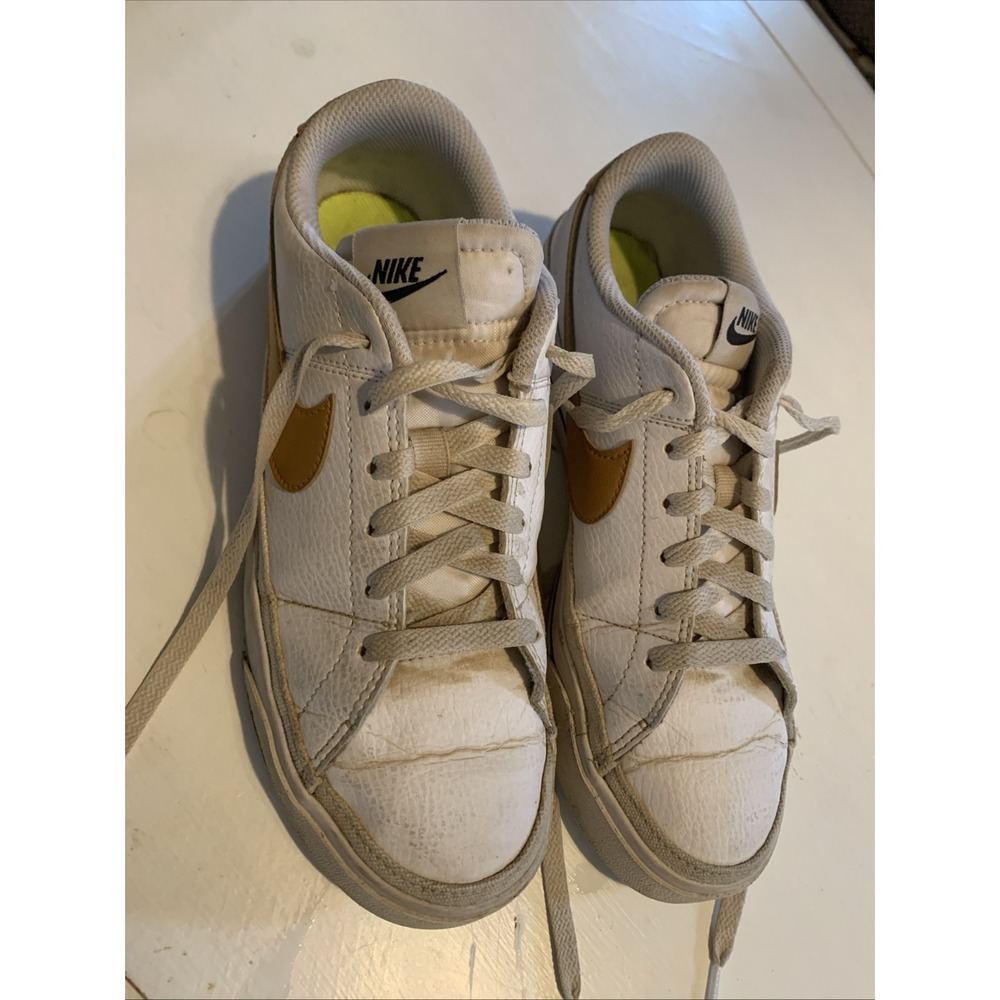 Nike Blazer Low Classic Vintage White Gold Leather Low Top Sneakers Womens sz 8